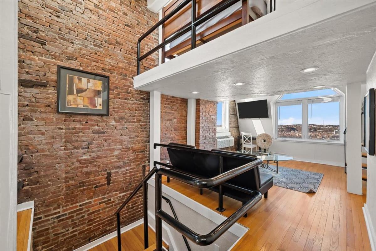 Skyline At Your Door - Studio With A View Pittsburgh Buitenkant foto