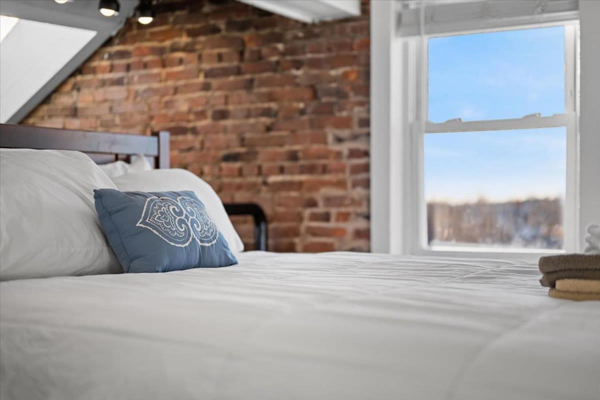 Skyline At Your Door - Studio With A View Pittsburgh Buitenkant foto