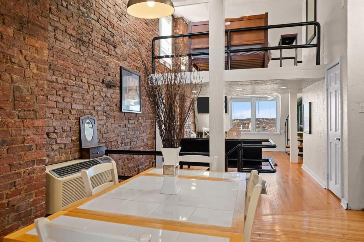 Skyline At Your Door - Studio With A View Pittsburgh Buitenkant foto